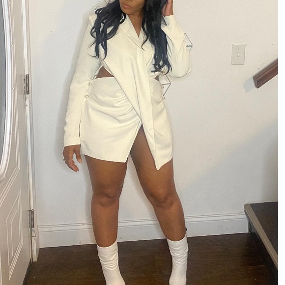 Cream Blazer/Dress - Picture 3 of 3